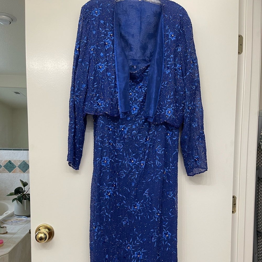 Stunning evening gown. Size 24